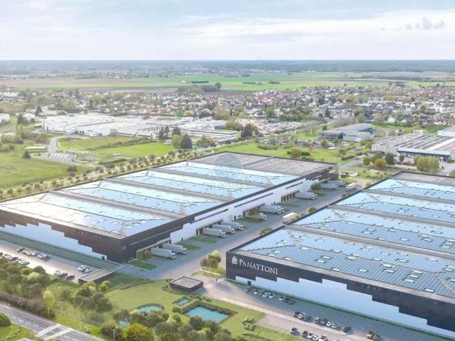 Location local 19978 m² à ORMES