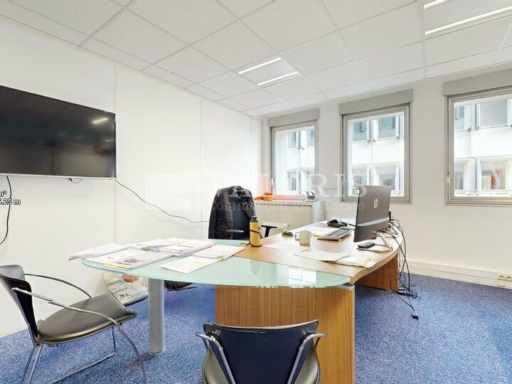 592 m² pour ce bureaux en vente à Ecully