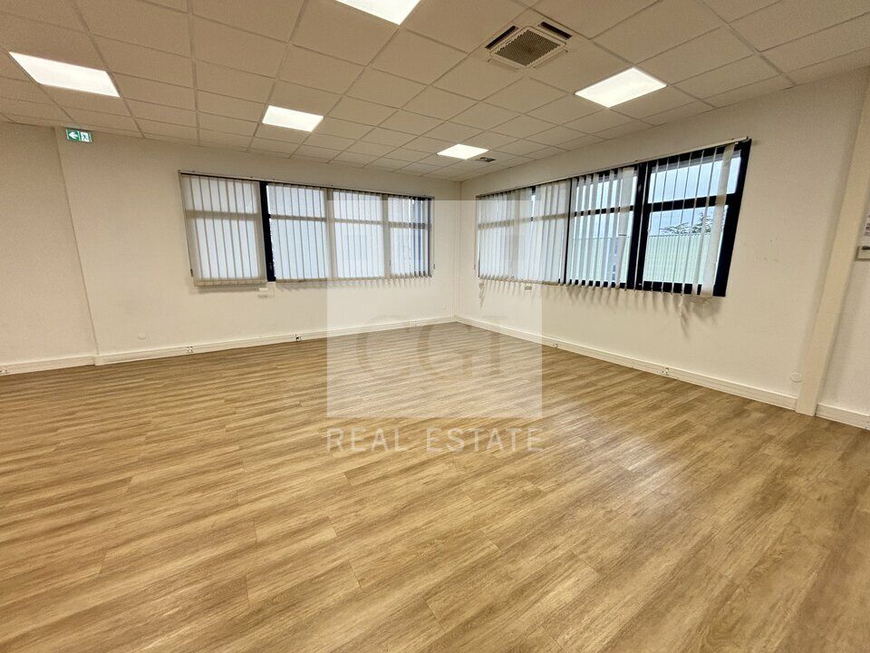 À Louer – Bureaux de 284 m² – Bron – Site Clos & Sécurisé