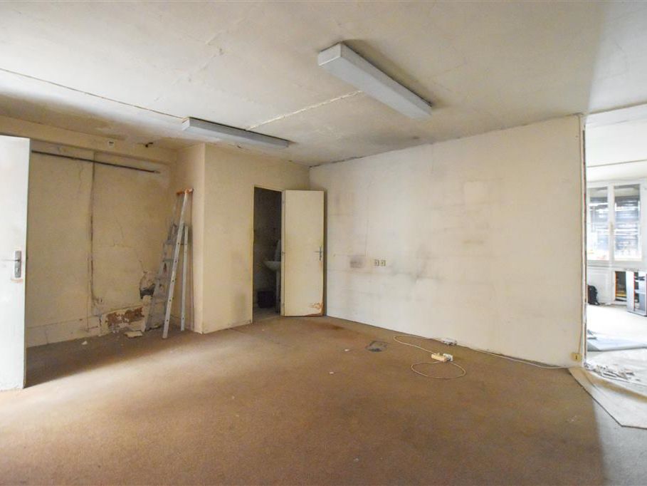 Location local commercial 55 m² non divisibles