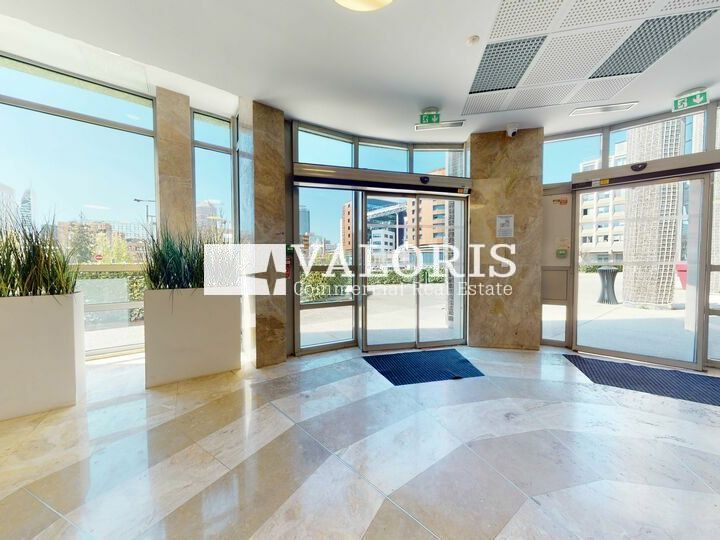 Location bureaux 340 m² divisibles à partir de 62 m²