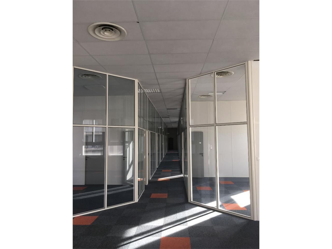 Location bureaux 650.00 m² à LIMOGES