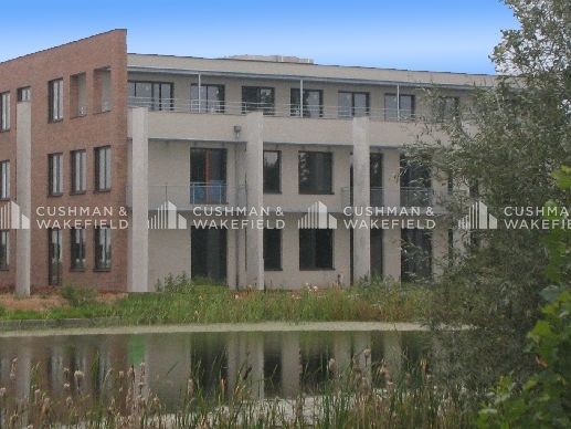 Location bureaux 210 m² divisibles à partir de 100 m²