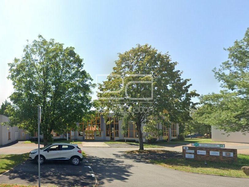 Location bureaux 254 m² non divisibles