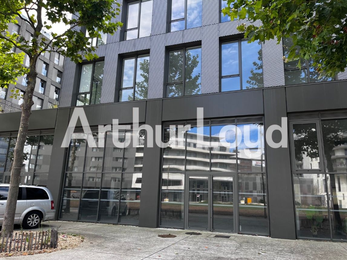 Location local commercial 220.00 m² à CAEN