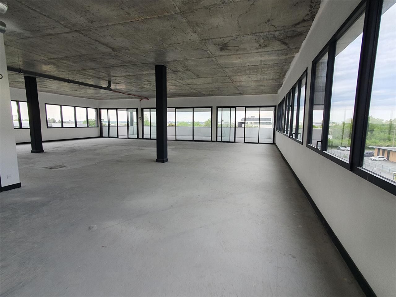 Location bureaux 379.22 m² à MERIGNAC