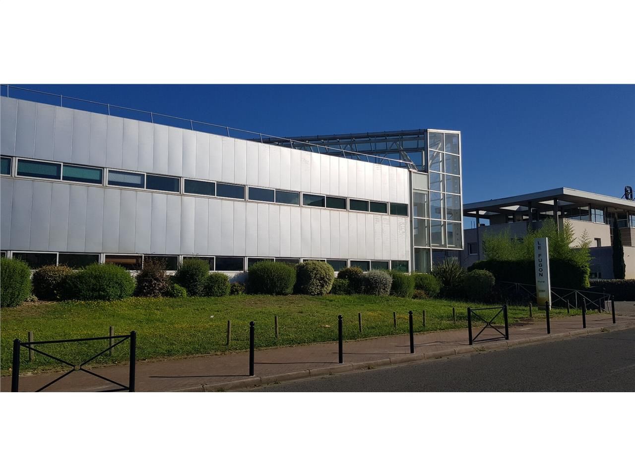 Vente bureaux 284.00 m² à BORDEAUX