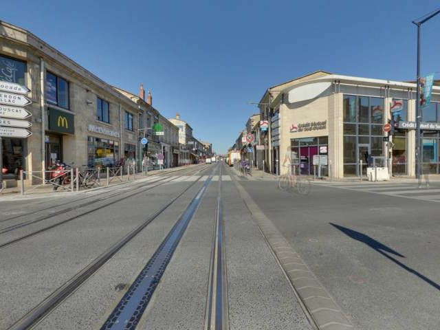 Location local commercial 45.00 m² à LE BOUSCAT