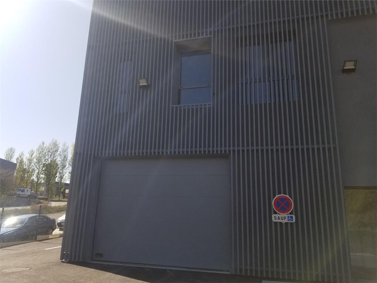 Location local 150.00 m² à MONTUSSAN