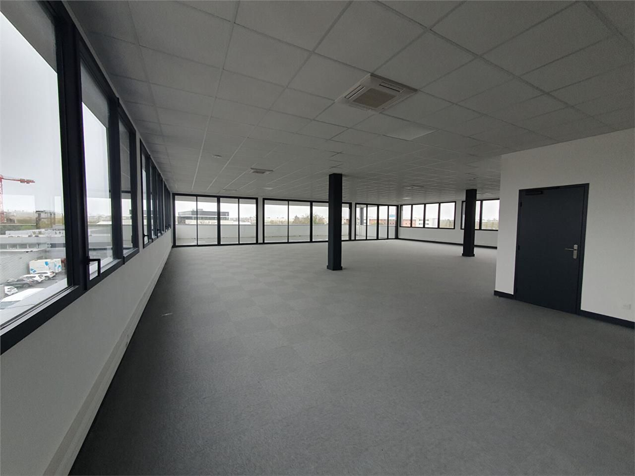 Location bureaux 580.00 m² à MERIGNAC