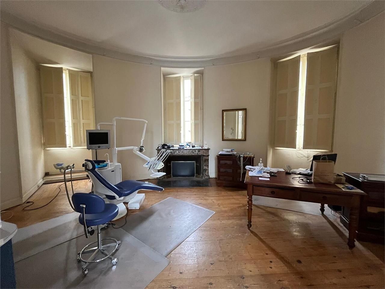 Location bureaux 135.00 m² à BORDEAUX