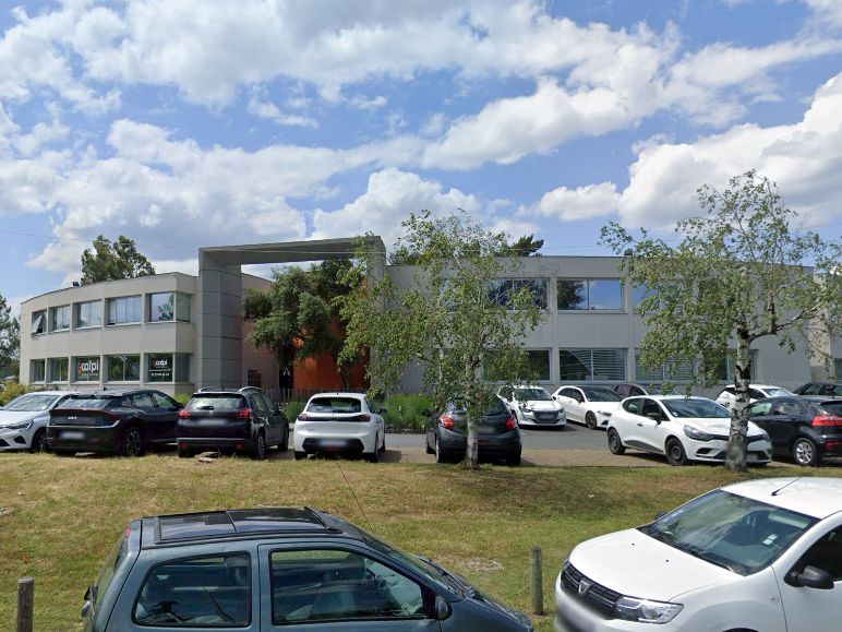 Location bureaux 170.00 m² à MERIGNAC
