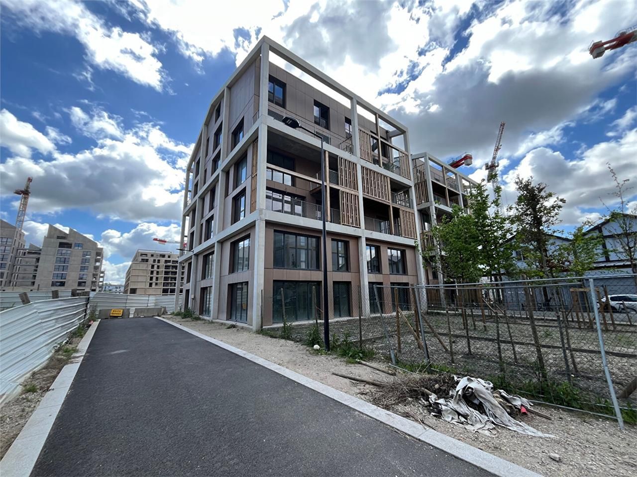 Vente bureaux 115.00 m² à BORDEAUX