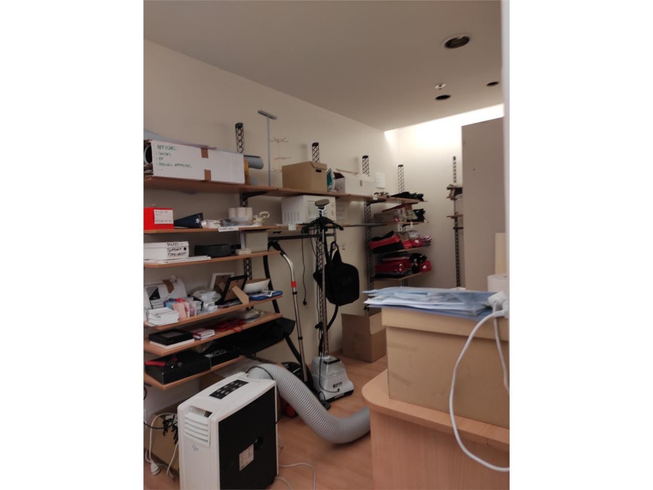 Location local commercial 128.00 m² à LIMOGES