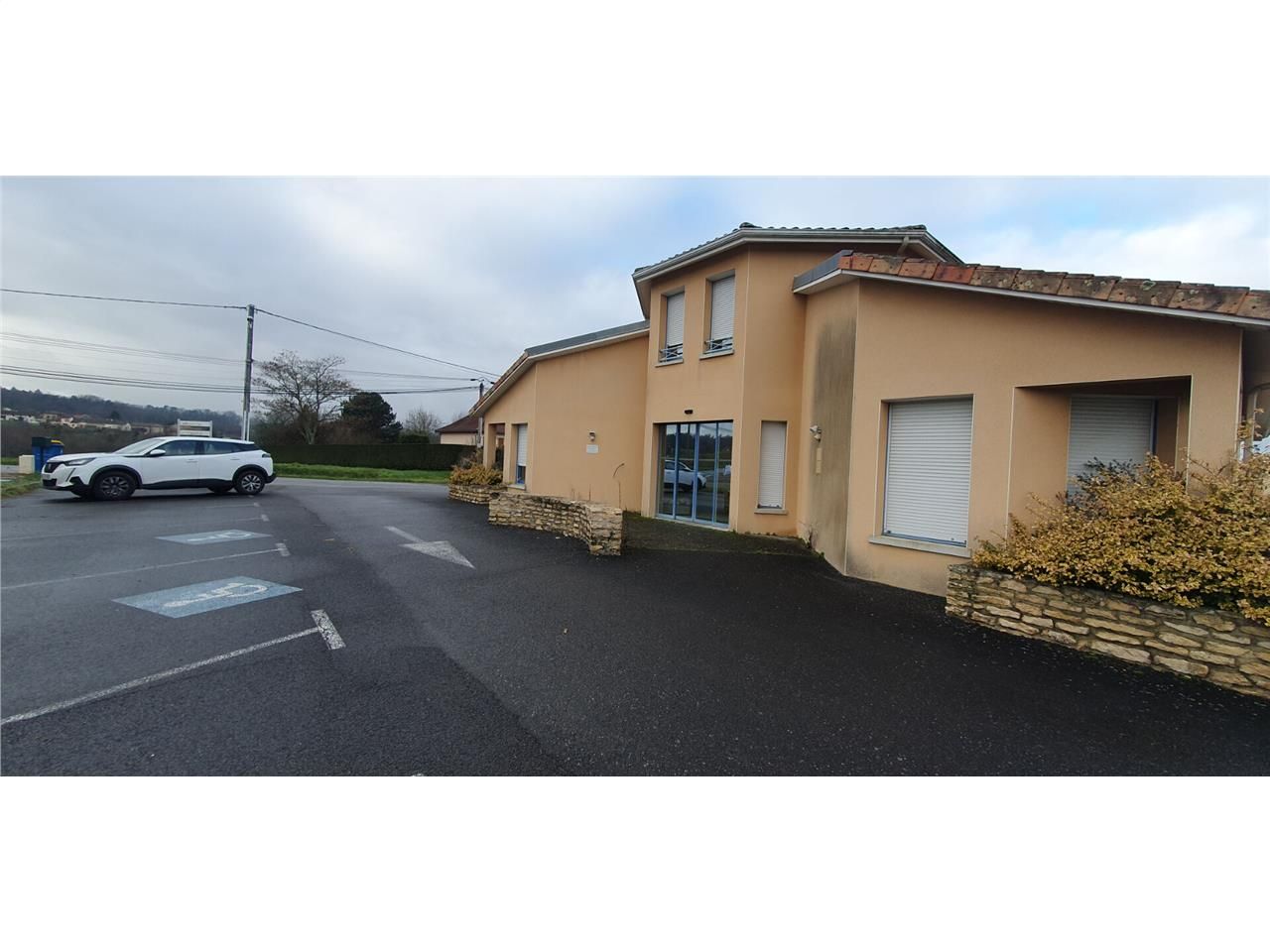 Vente bureaux 191.00 m² à VERNEUIL SUR VIENNE