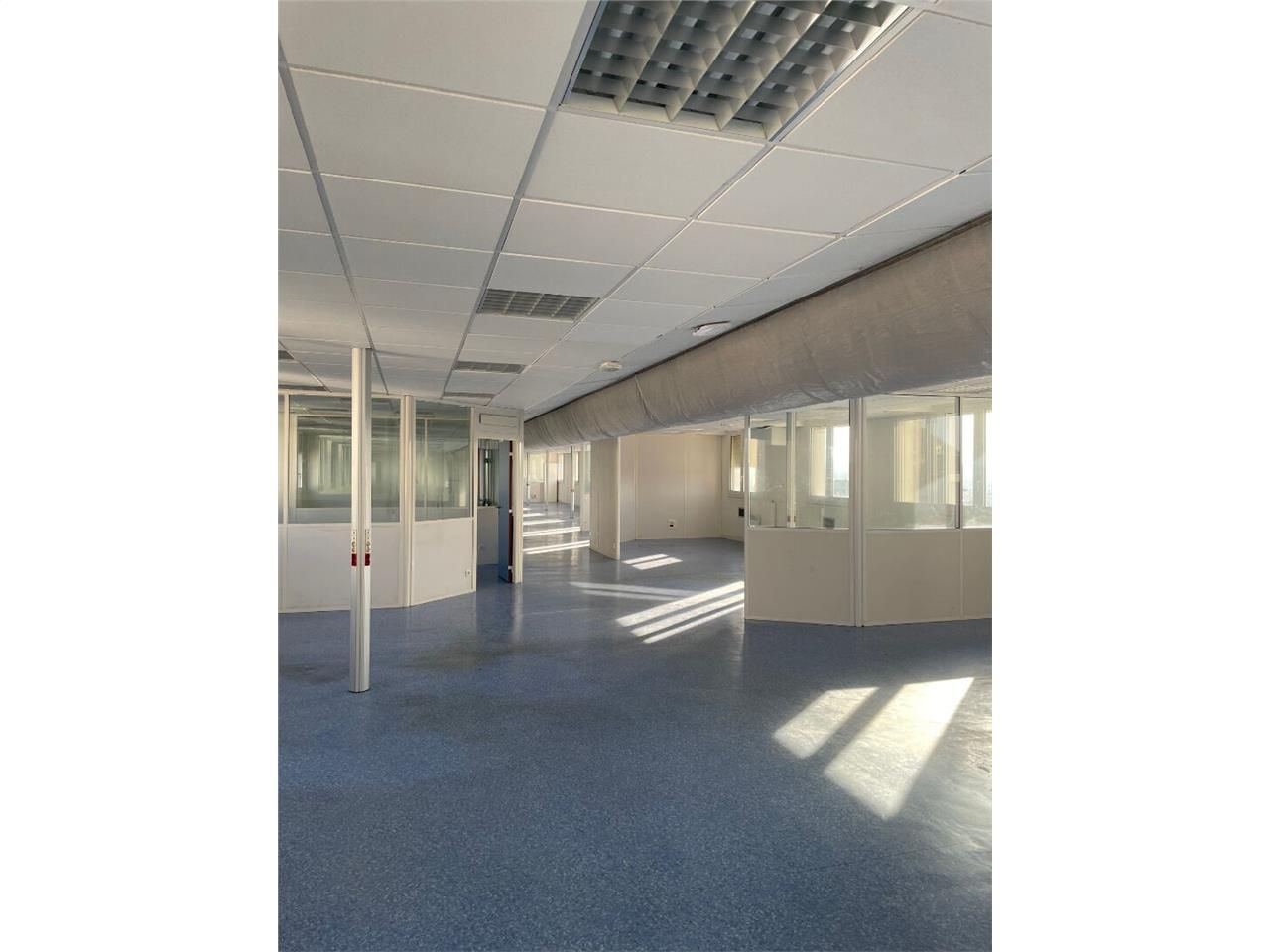 Location bureaux 620.00 m² à LIMOGES