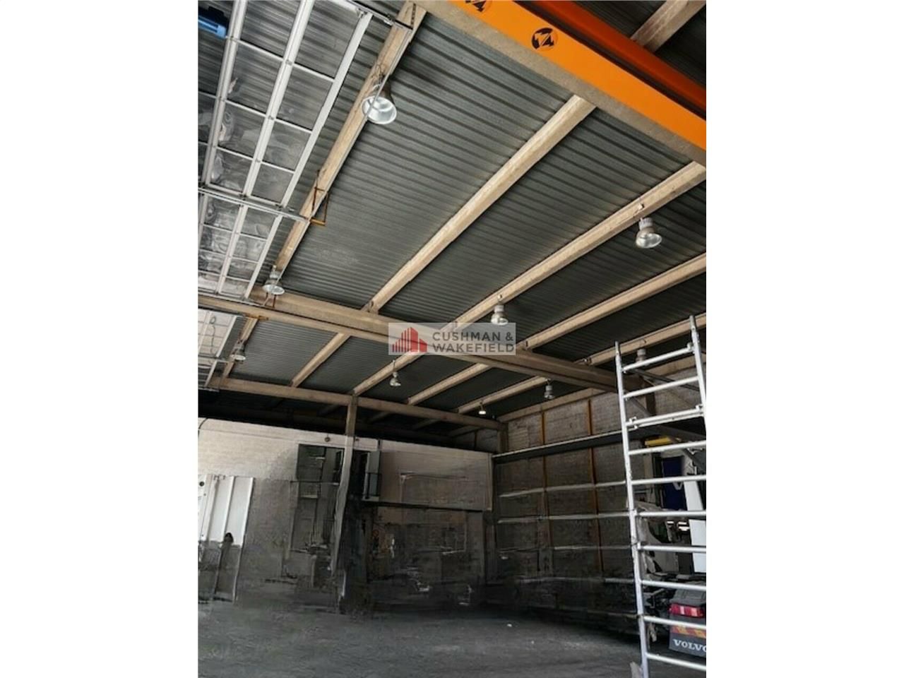 Location local commercial 1126 m² non divisibles