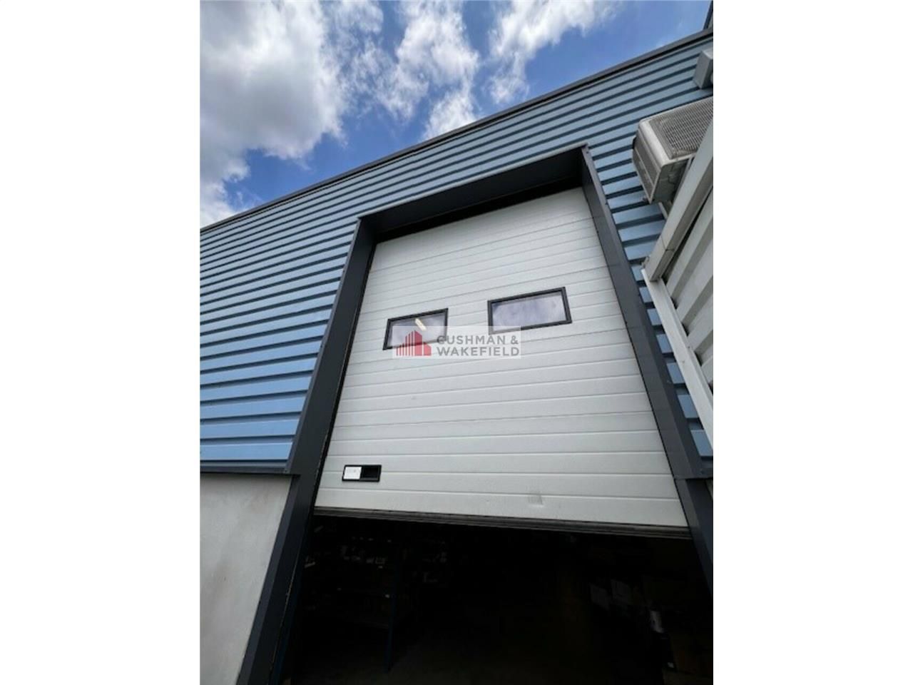 MARGUERITTES - LOCAUX COMMERCIAUX A LOUER