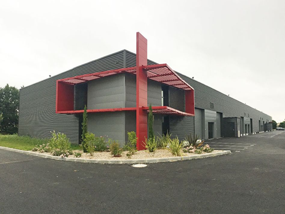 local à louer eurocentre - parc pythagore