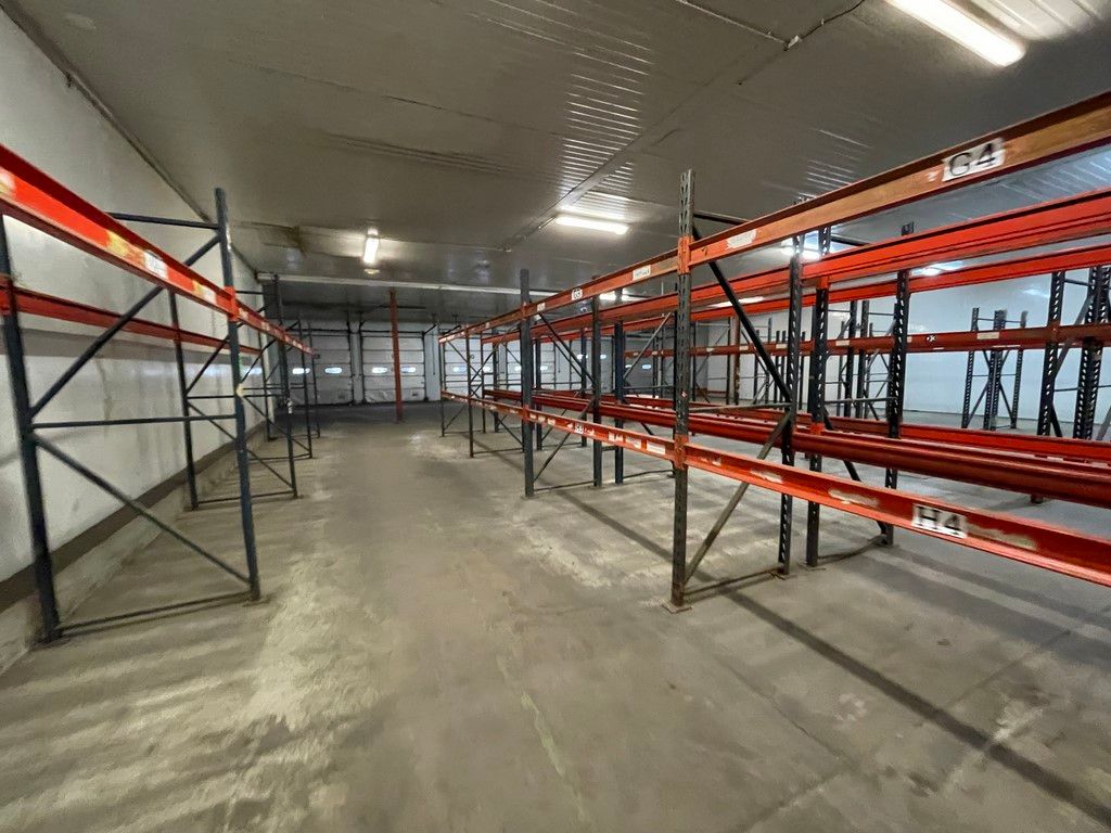 Location activites 560.00 m² non divisibles