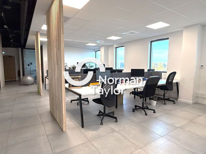 Location bureaux 392 m² divisibles à partir de 50 m²