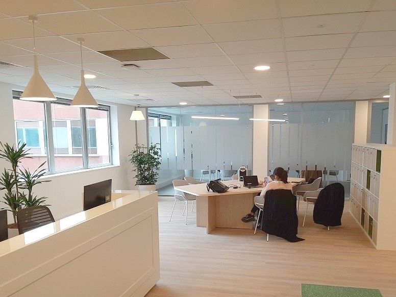 Location centre d'affaires 1375 m² divisibles à partir de 50 m²