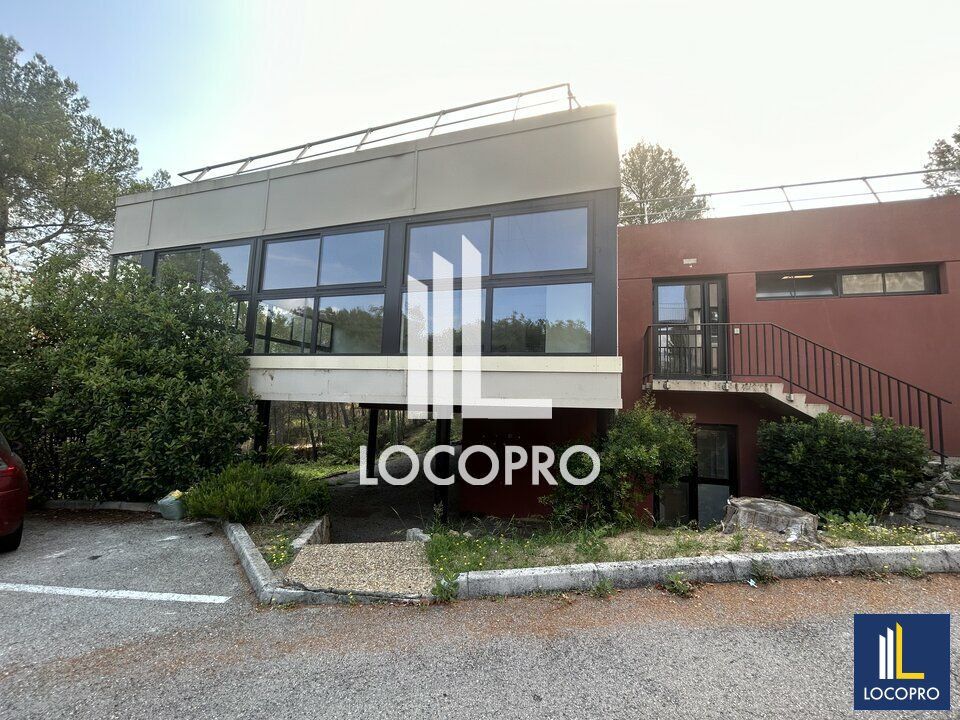 Location bureaux 135 m² non divisibles