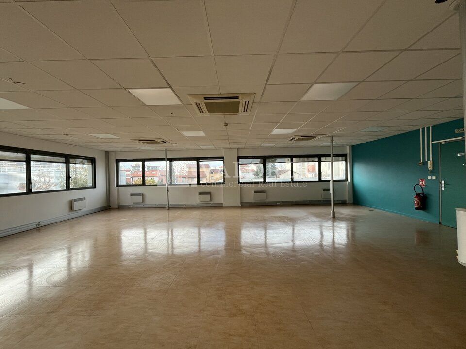 Location bureaux 151 m² non divisibles