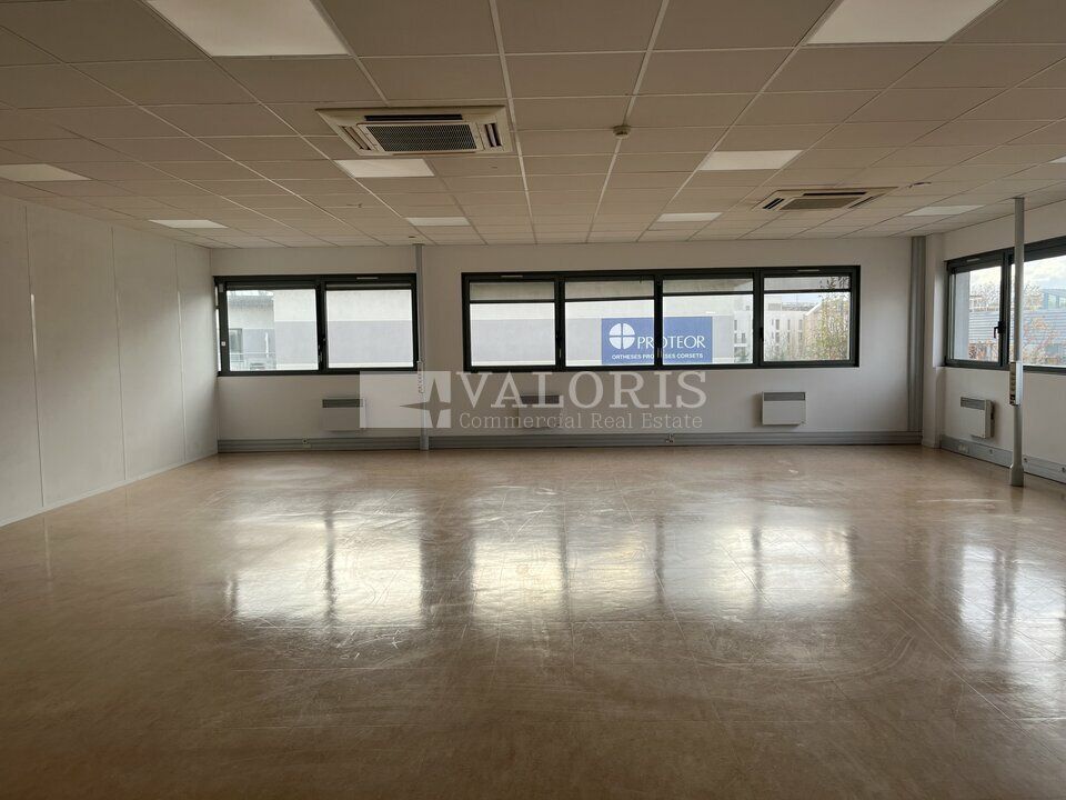 151 m² pour ce bureaux en location à Lyon 8