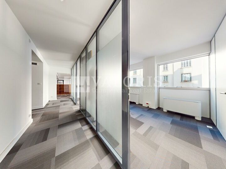 471.32 m² pour ce bureaux en location à Lyon 3