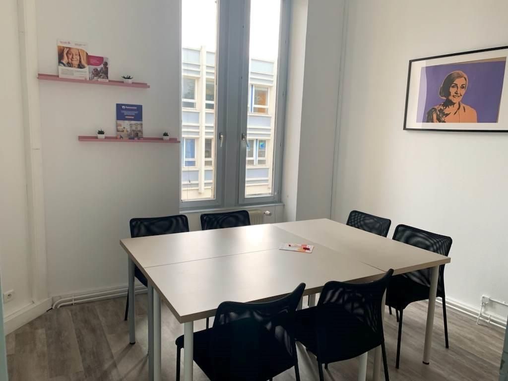 Location centre d'affaires 650 m² non divisibles