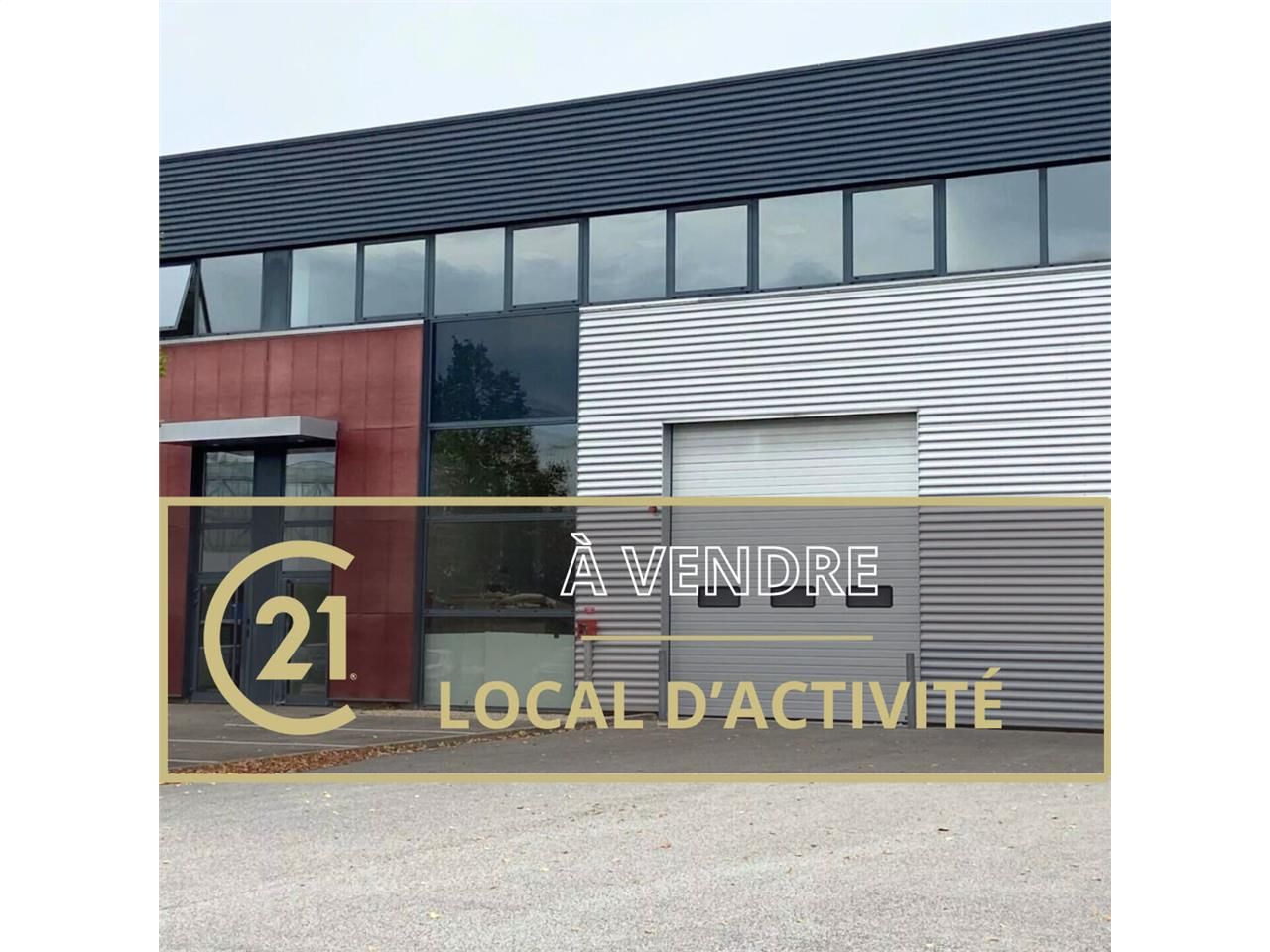 Vente local 680.00 m² à ARGENCES
