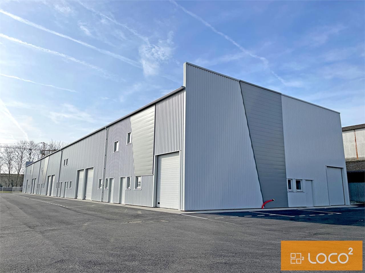 Location local 90.00 m² à LESPINASSE