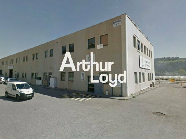 Location local d''activites 1105 m² non divisibles