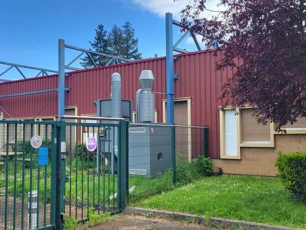 Vente entrepôts 1740 m² non divisibles