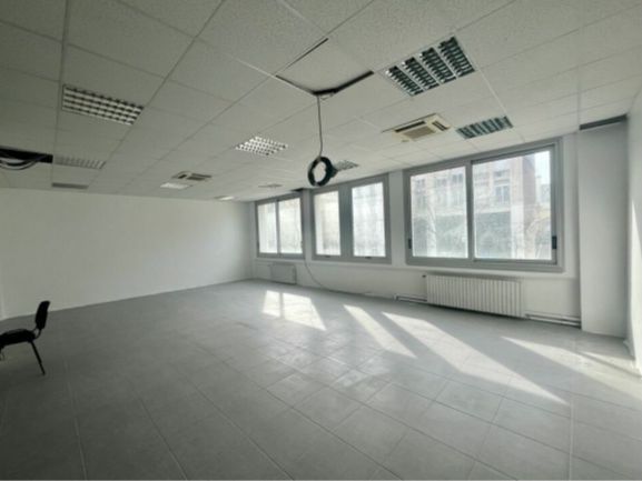 Location bureaux 330 m² divisibles à partir de 110 m²