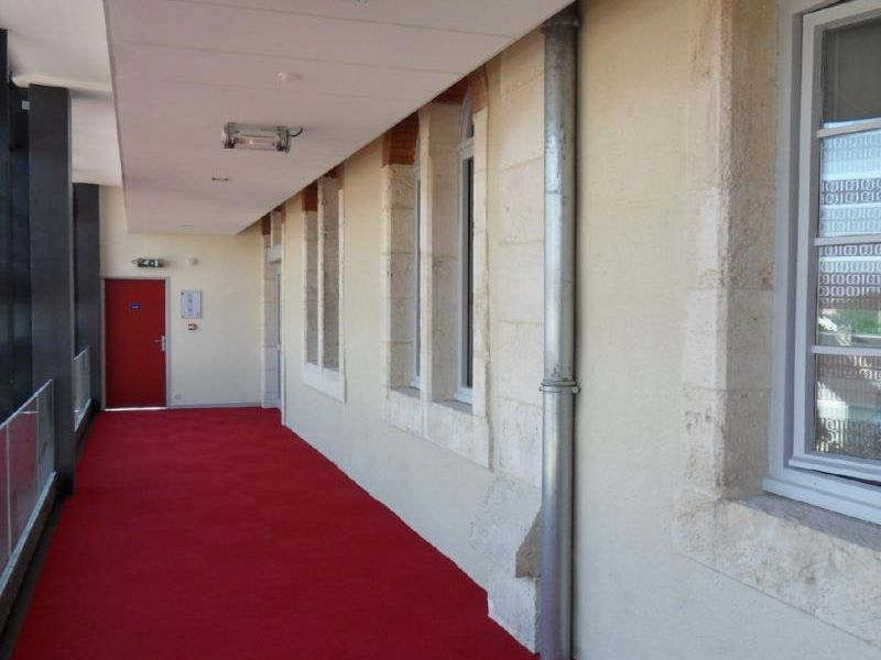 Location bureaux 6302 m² divisibles à partir de 952 m²