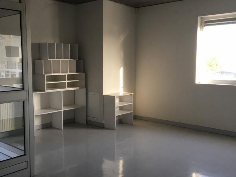 Location bureaux 1400 m² non divisibles