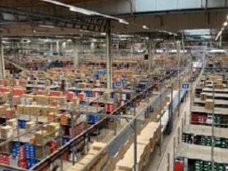 Location entrepôts 22800 m² non divisibles