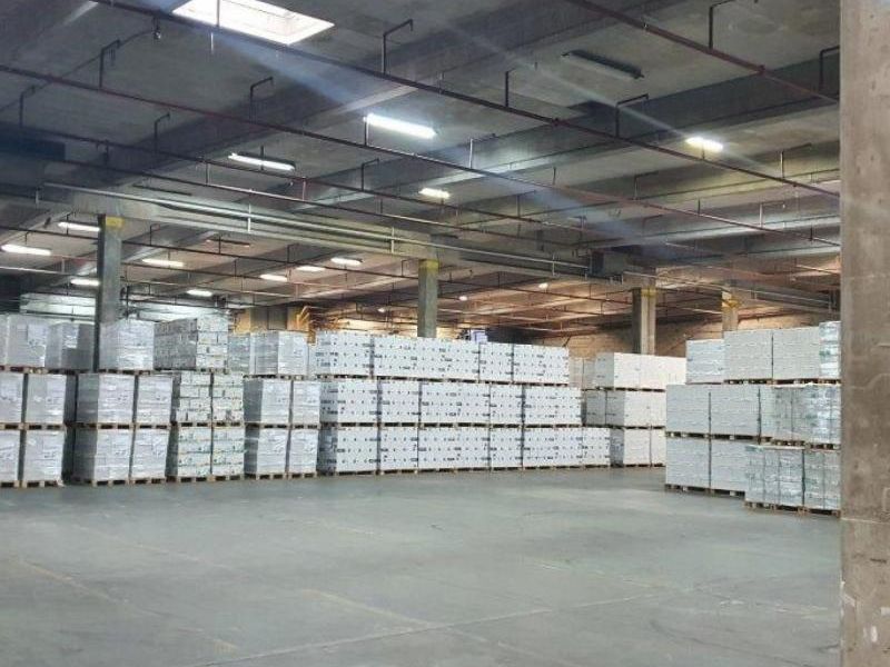 Location entrepôts 10000 m² divisibles à partir de 165 m²