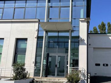 Location entrepôts 1049 m² divisibles à partir de 486 m²