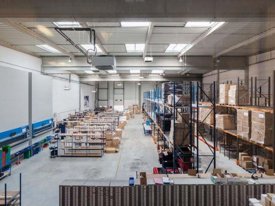 Location entrepôts 2722 m² divisibles à partir de 940 m²