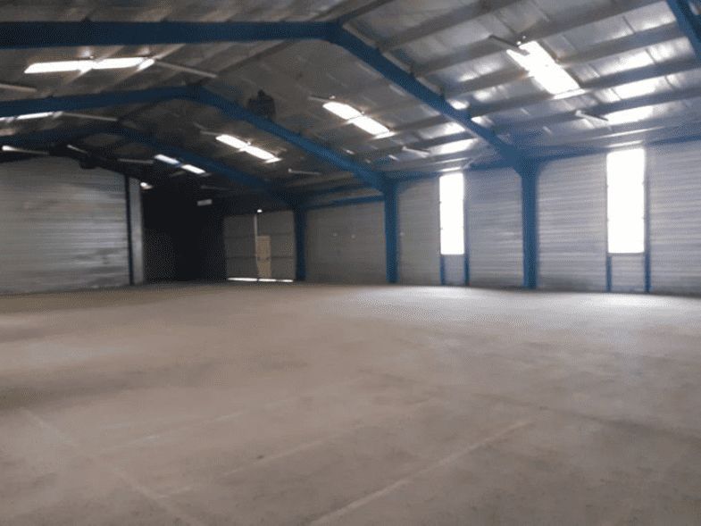 Location entrepôts 3285 m² divisibles à partir de 290 m²