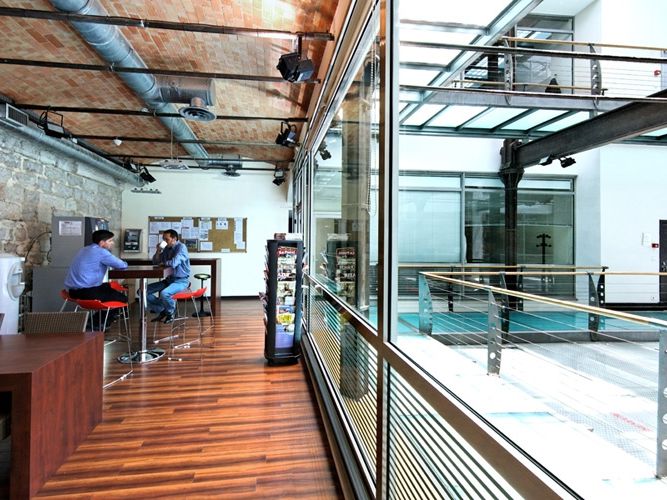 Location bureaux 300 m² divisibles à partir de 100 m²