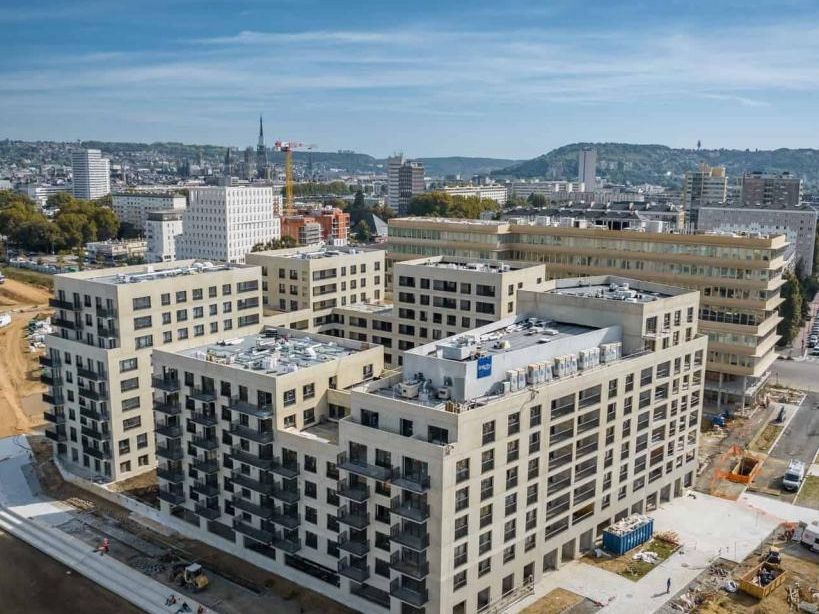 Vente bureaux 7500 m² divisibles à partir de 240 m²