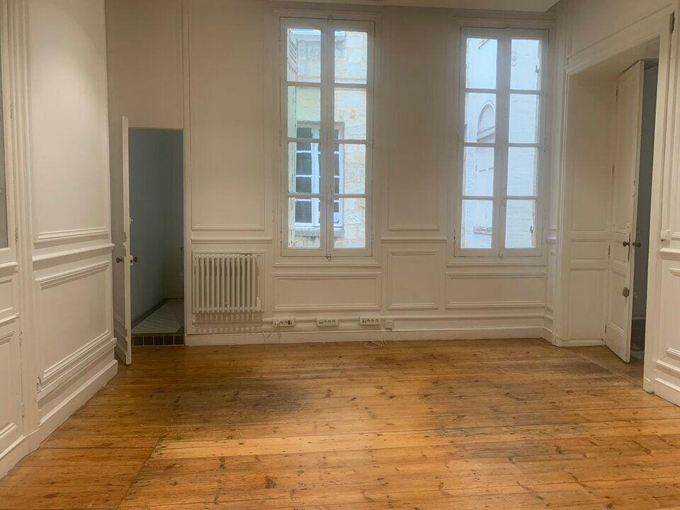 Location bureaux 35 m² non divisibles