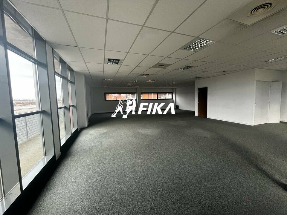 Vente bureaux 1573 m² divisibles à partir de 131 m²