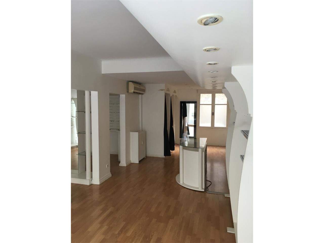 Location local commercial 65.00 m² à LIMOGES