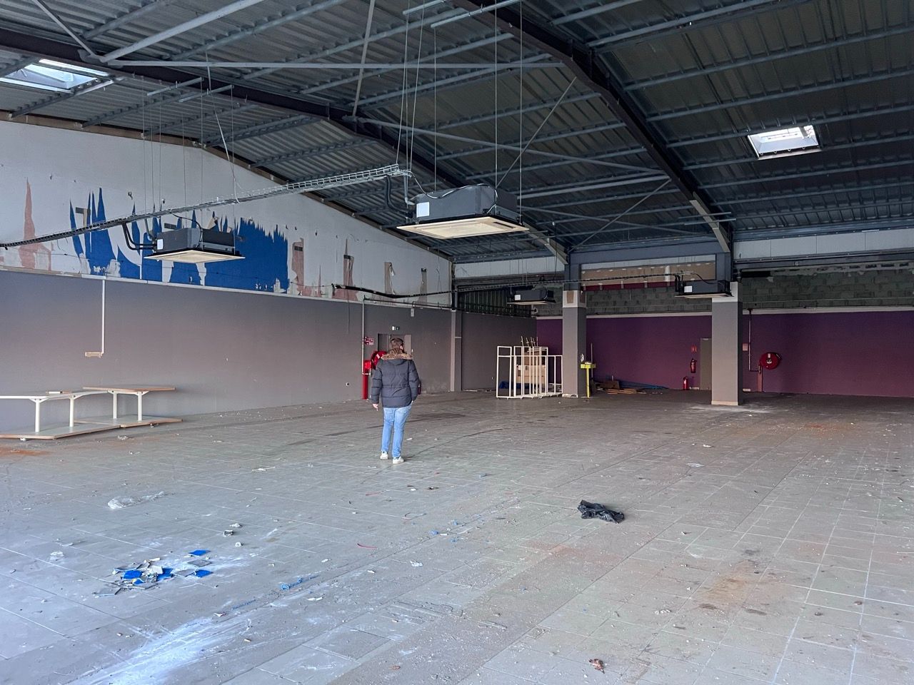 Location local commercial 486.00 m² à SAINT LO