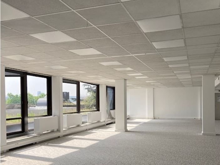 Location bureaux 1832 m² divisibles à partir de 216 m²